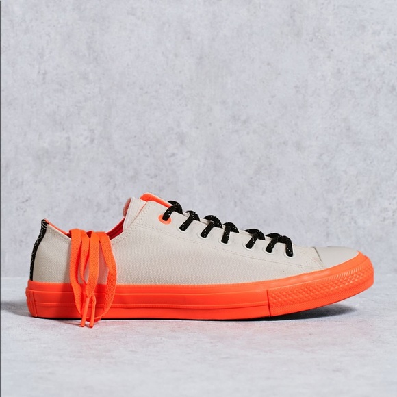 CONVERSE CHUCK TAYLOR ALL STAR SHIELD CANVAS II OX - Picture 8 of 8